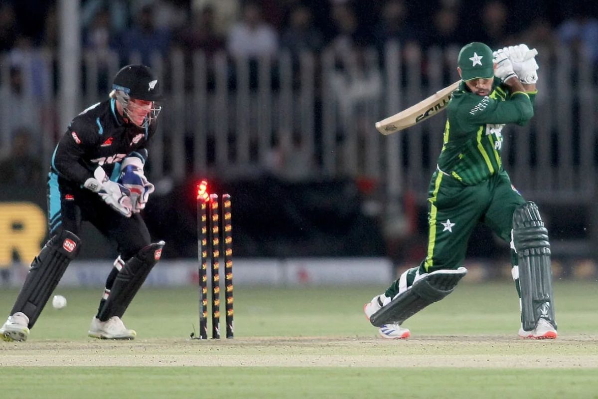 PAK vs NZ: पाकिस्तान को फिर धूल चटाएगी न्यूजीलैंड या बाबर की टीम देगी चुनौती?
जानें कहां देखें लाइव - image
