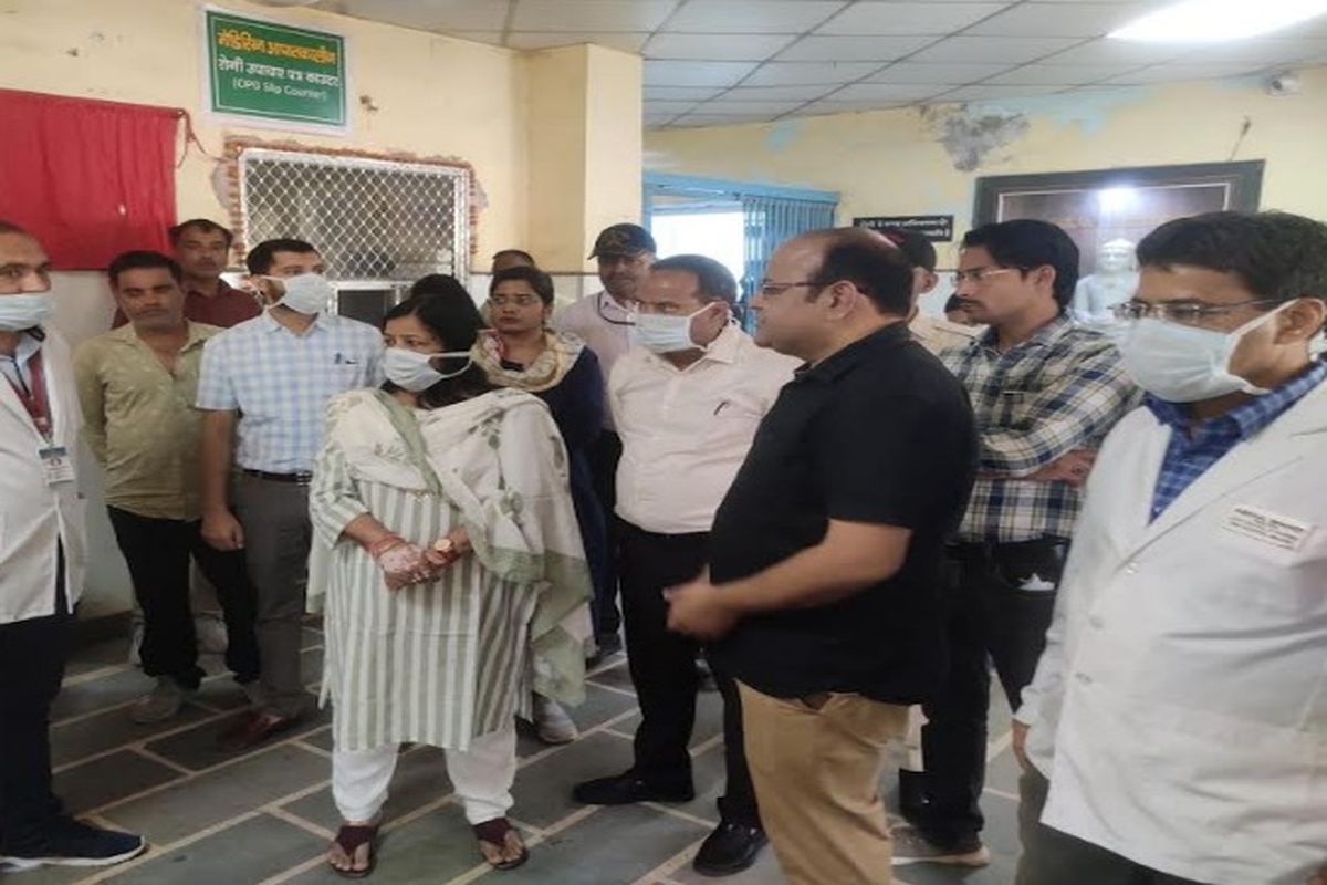 संभागीय आयुक्त ने किया पीबीएम अस्पताल का औचक निरीक्षण, साफ-सफाई की स्थिति परजताई
नाराजगी