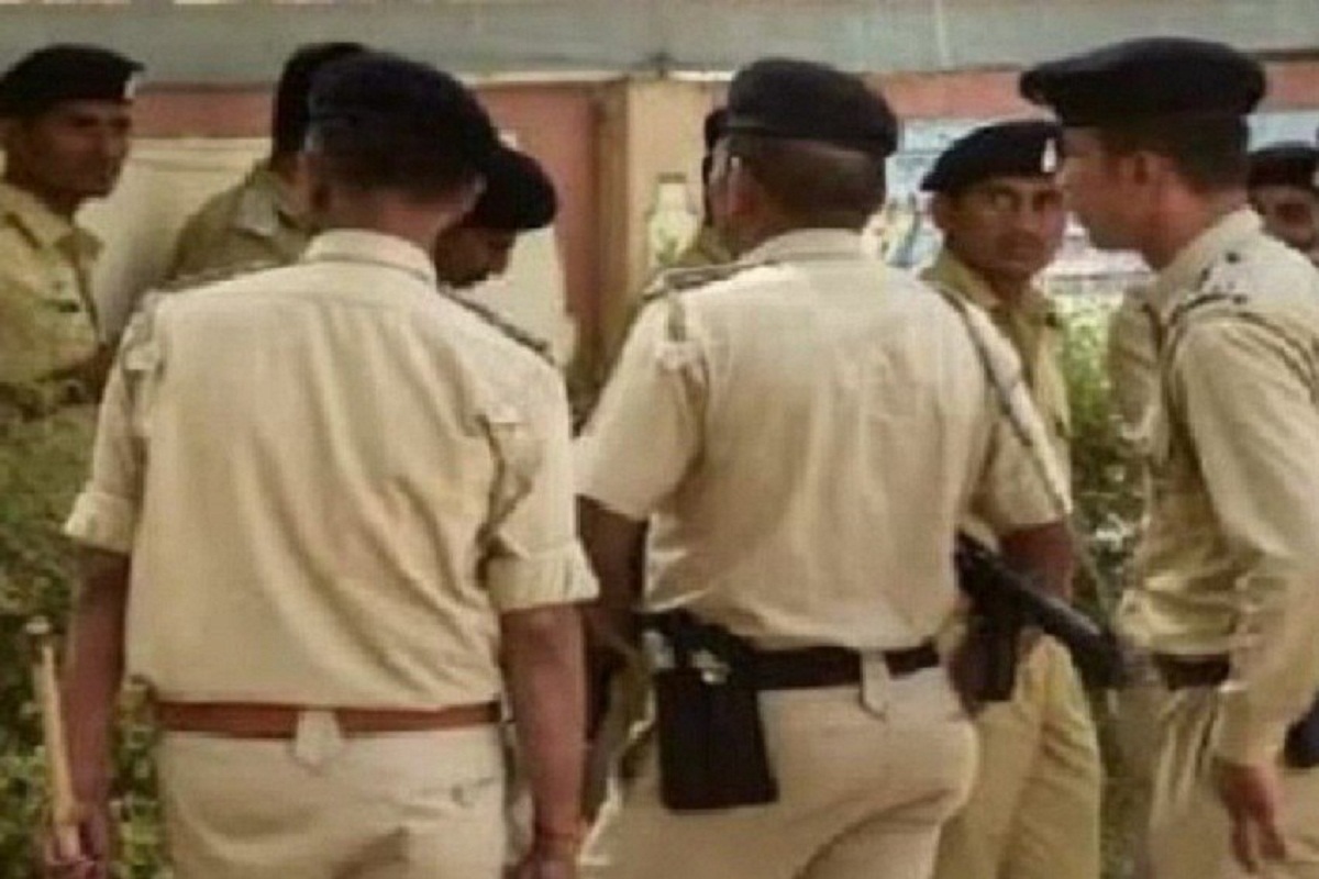 हत्या या आत्महत्या! बिलासपुर में युवक की इस हल में मिली लाश, देखकर पुलिस का
चकराया सिर - image