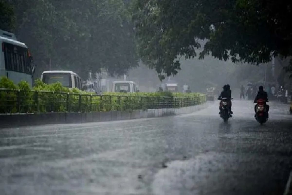 Weather Update : राजस्थान में आज तेज हवाओं के साथ होगी बारिश, मौसम विभाग ने जारी
किया येलो अलर्ट - image