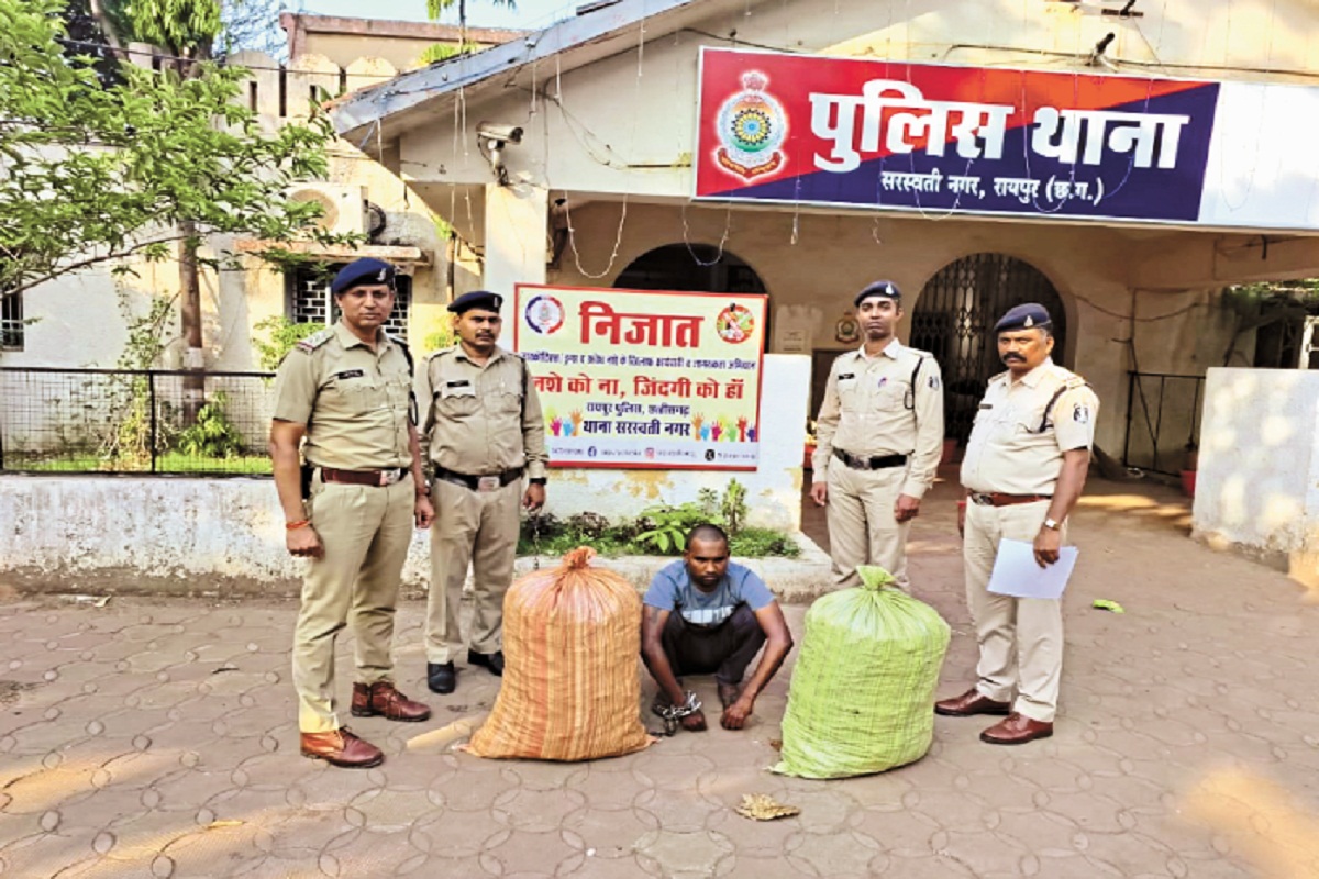 Raipur Crime: ओड़िसा से सात लाख का गांजा लेकर रायपुर आया युवक, अंतरराज्यीय तस्कर
गिरफ्तार