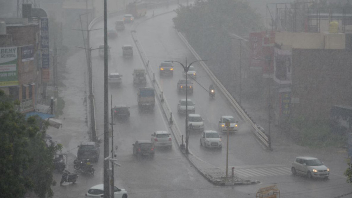 Rajasthan Weather Alert: राजस्थान में आंधी-बारिश की होगी एंट्री, अगले 48 घंटों
के लिए नया अलर्ट जारी - image