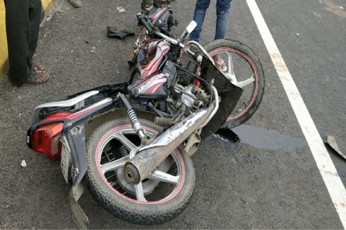 2 bikers died in a horrific road accident