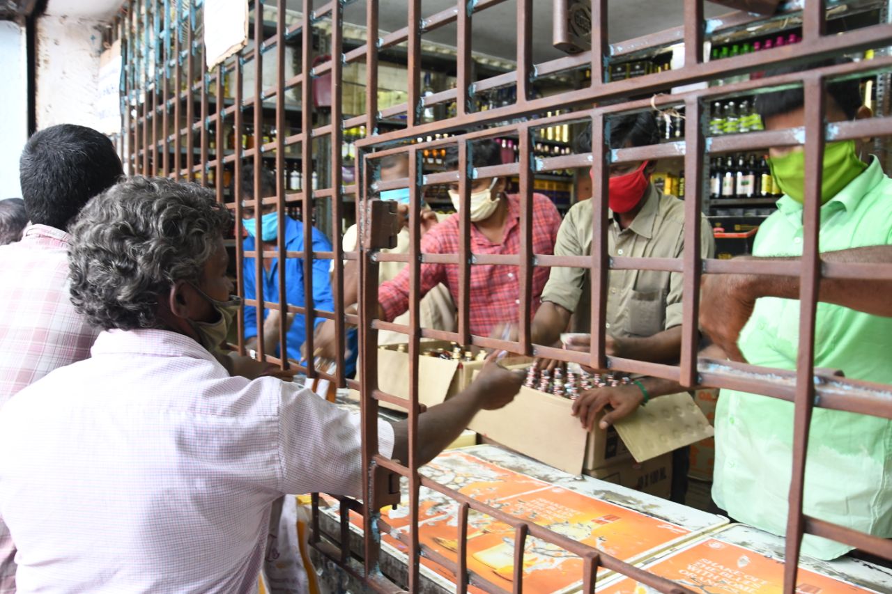 Loksabha Election 2024: तमिलनाडु में शराब की दुकानें आज से तीन दिन तक रहेंगी
बंद, भारत निर्वाचन आयोग का आदेश