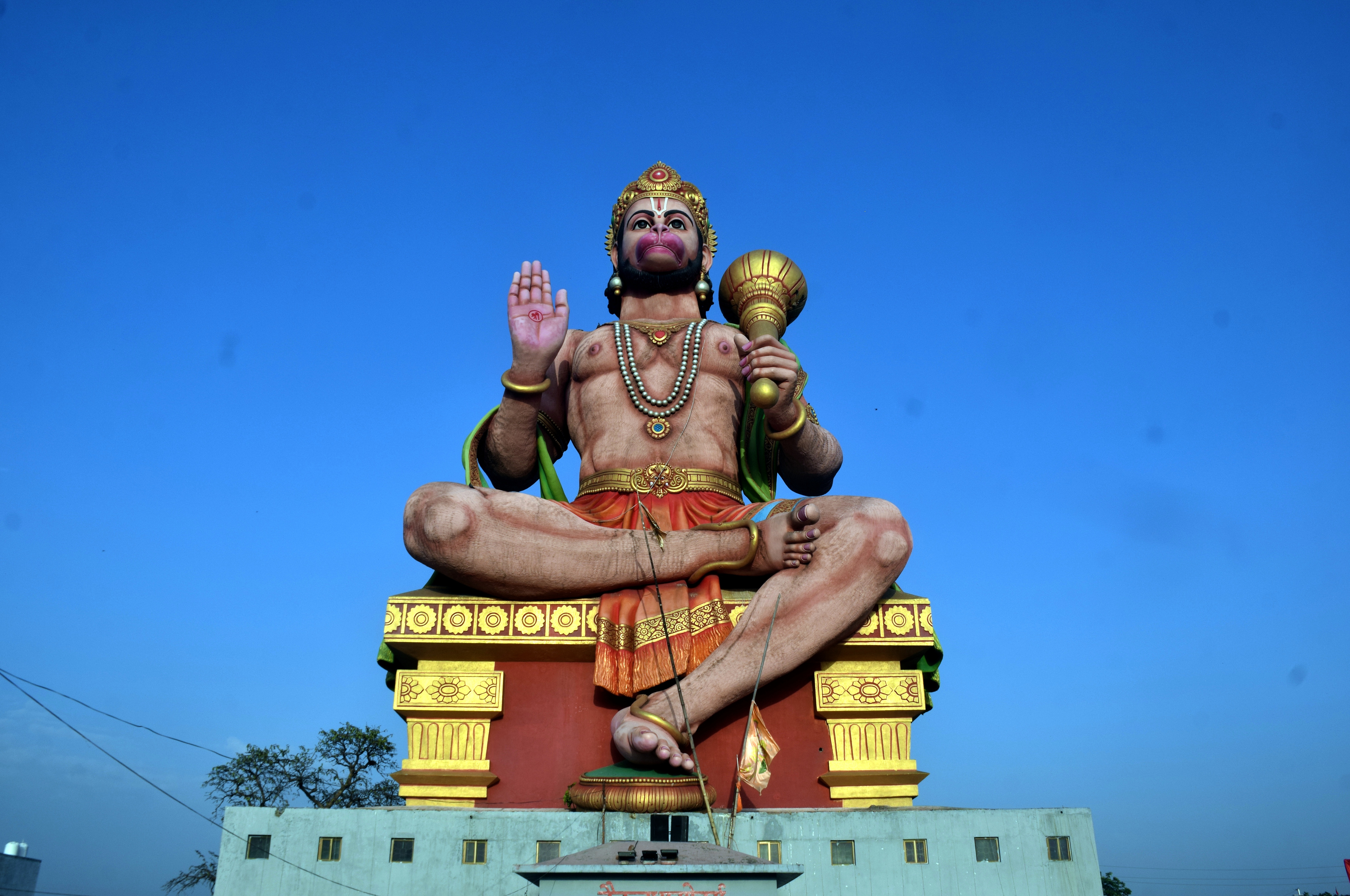 Hanumanbirthday इस शहर में हनुमान जी की विशेष कृपा, हजारों साल पुराने मंदिरों
में स्थापित हैं सिद्ध प्रतिमाएं