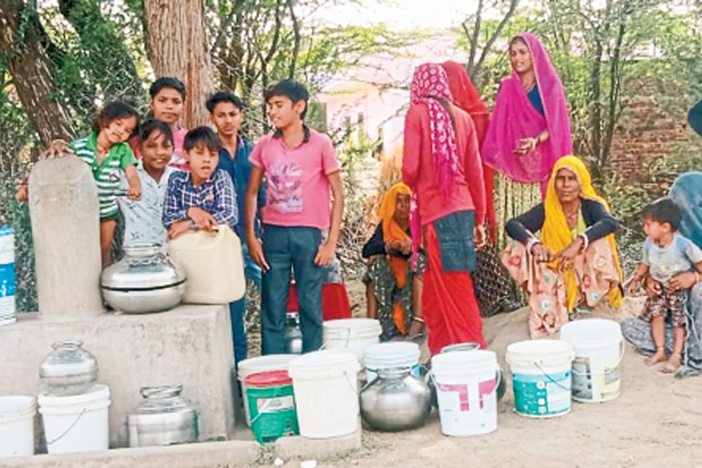 Drinking water crisis demo pic