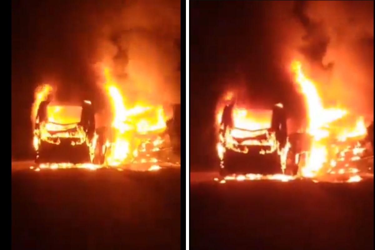 Road Accident: आंध्र प्रदेश में बस-ट्रक में भीषण टक्कर, आग का गोला बने वाहन, 6
लोग जिंदा जले, 32 घायल