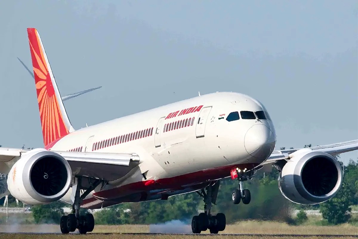 बड़ा हादसा! Air India के विमान की टग ट्रैक्टर से टक्कर, बाल-बाल बचे 180 यात्री