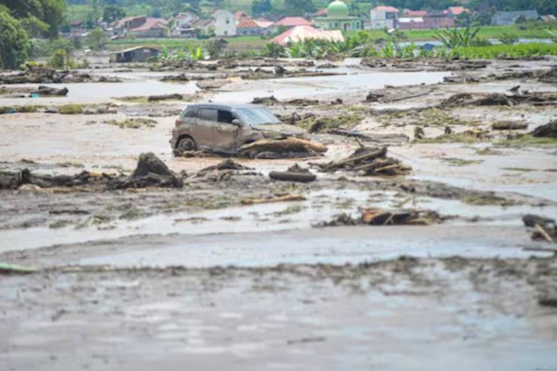 Indonesia floods : Cold lava