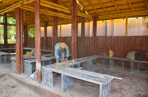 Keeping this in mind, the district administration is constructing a waiting room of indigenous design here, so that people can sit comfortably for some time.