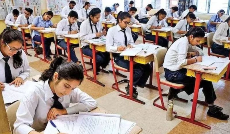 Essay Writing: छात्र ने निबंध में लिखा अपना अनुभव, पढ़कर शिक्षकों ने पकड़ लिया पेट