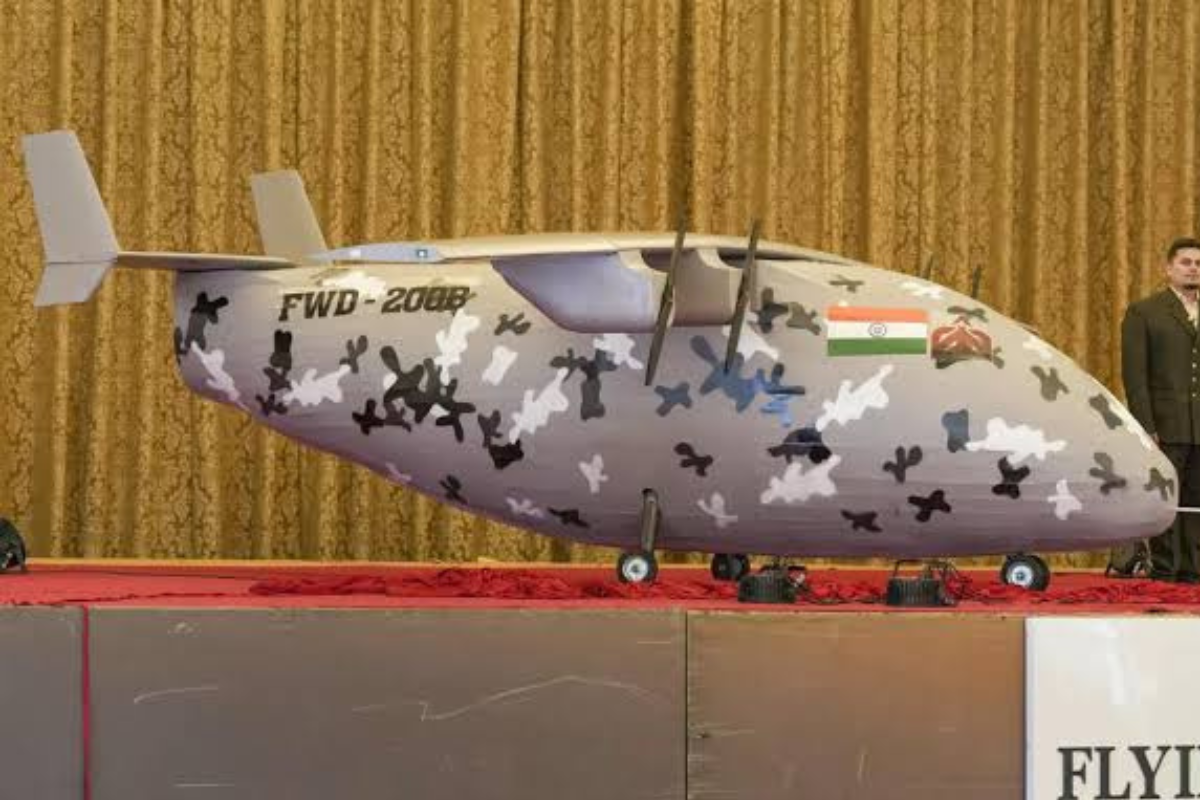 अब दुश्मनों पर ड्रोन से होगी एयर स्ट्राइक, भारतीय कंपनी ने तैयार किया स्वदेशी
बमवर्षक…जानिए इसकी कीमत और गति - image