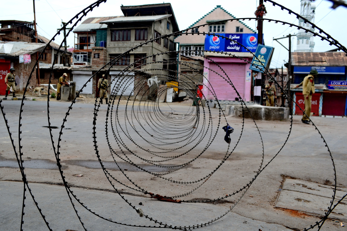 भारत में फिर सबसे ज्यादा इंटरनेट शटडाउन,कश्मीर में 17 बार किया गया बंद,जानिए
क्या है कारण