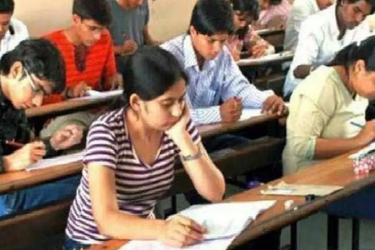 JEE Advanced 2024 : 26 मई को होगी एडवांस्ड परीक्षा, ये टिप्स चयन में हो सकते हैं
मददगार