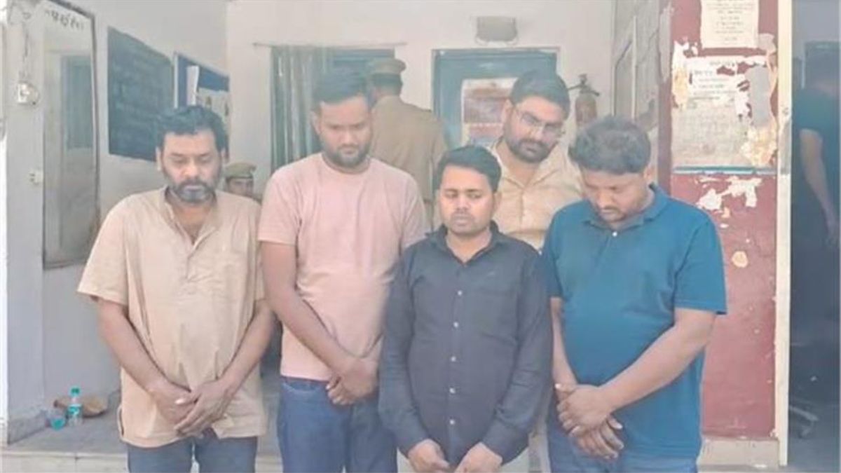 Kaushambi police and cyber team have arrested 5 vicious thugs | गाजियाबाद में पांच शातिर ठग गिरफ्तार, इंवेस्टमेंट पर मोटा रिटर्न देने के नाम पर की ठगी, कमा डाले करोडों रुपए