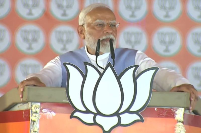 Lok Sabha Elections 2024 pm narendra modi hold public rally in barabanki opposition congress rahul gandhi Akhilesh Yadav