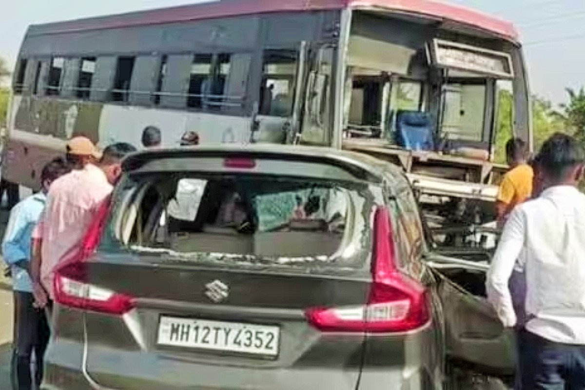 सड़क हादसों से दहला महाराष्ट्र, 6 घंटे में दो बड़े हादसे, 7 लोगों ने गंवाई जान,
5 गंभीर - image
