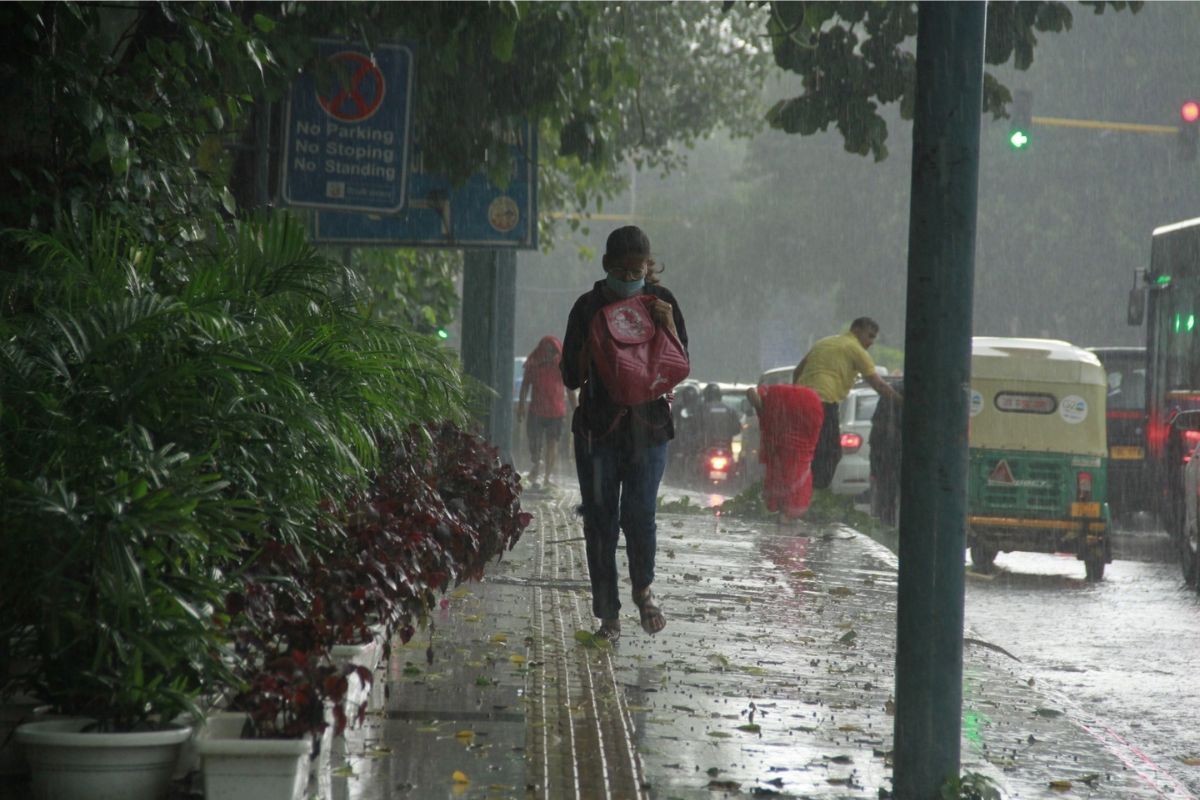UP Weather Update : मॉनसून ने तोड़ा चार साल का रिकॉर्ड, मौसम विभाग ने बताई यूपी
में एंट्री की तारीख - image