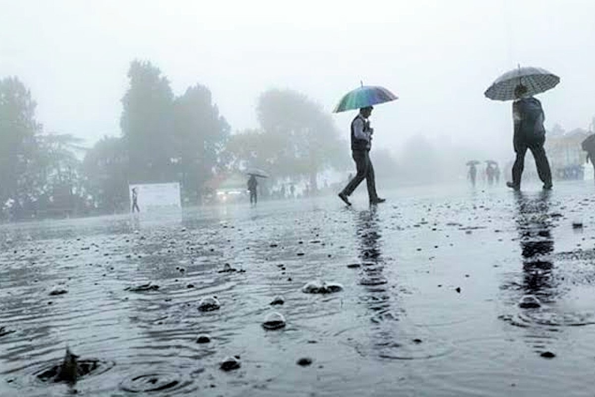 Mumbai Rains : मुंबई में अगले कुछ घंटों में गरज-चमक के साथ होगी बारिश, मौसम
विभाग ने जारी की चेतावनी - image