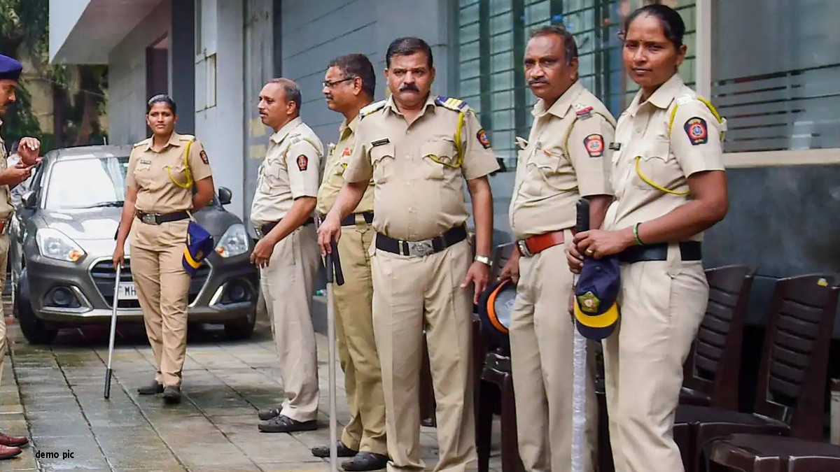 Rajasthan Crime News : मुंबई पुलिस की बड़ी कार्रवाई, जोधपुर में 107 करोड़ की
ड्रग्स जब्त, 4 गिरफ्तार - image