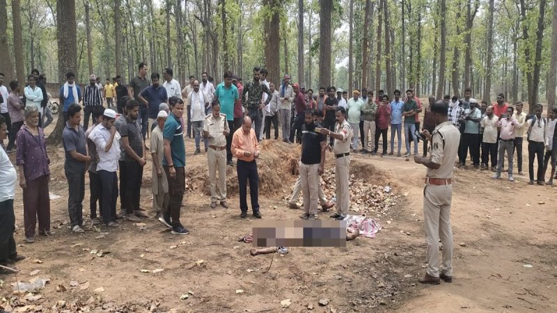 Police on the murder spot