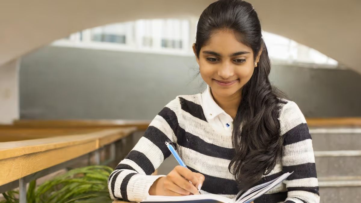 NEET UG Exam 2024: नीट परीक्षा में बेटों से पीछे हैं राजस्थान की बेटियां, देखें
आंकड़ें - image