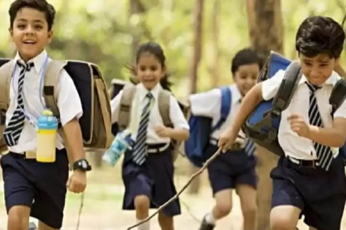 भीषण गर्मी से अब बच्चों को मिलेगी राहत, राजस्थान में इन 2 जिलों में बदला स्कूल
का टाइम