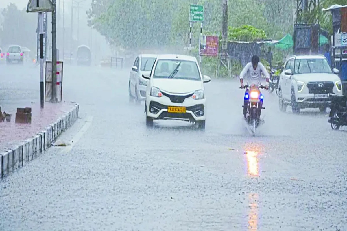 Rajasthan Weather Alert : भीषण गर्मी के बीच IMD का राहत भरा अलर्ट, इतने जिलों
में शुरू होने वाली है बारिश - image