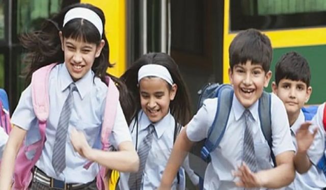 UP School Holidays 2024: स्कूलों में छुट्टियों को लेकर दिए गए ये निर्देश