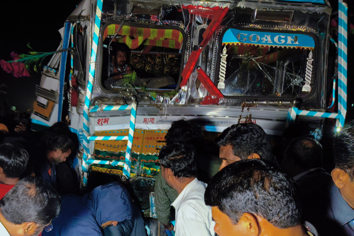 Big Accident: ट्रक ने पीछे से ई-रिक्शा में मारी टक्कर, टॉयर के नीचे दबकर तीन
लोगों की हुई मौत