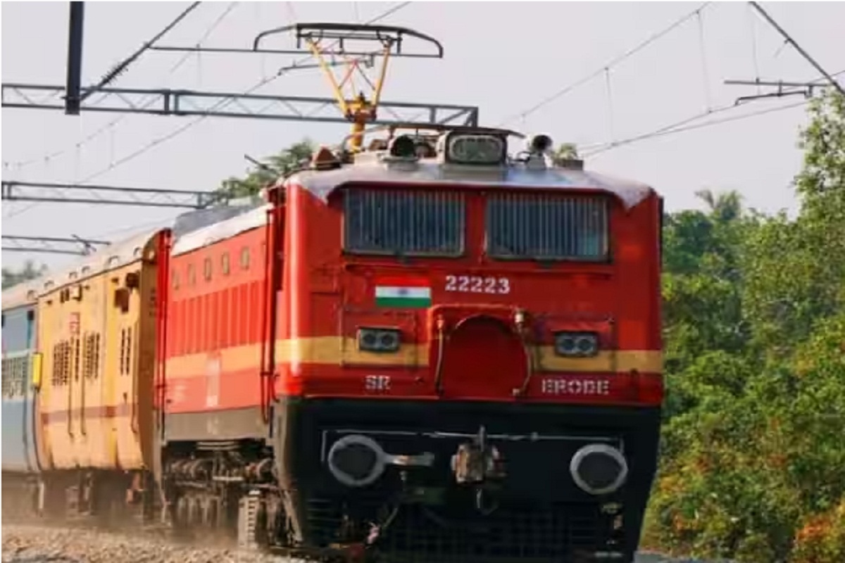 CG Train Update: अब सफर करना आसान नहीं, यात्रियों की बढ़ेंगी मुश्किलें, तीन दिन
ये ट्रेनें रहेंगी रद्द