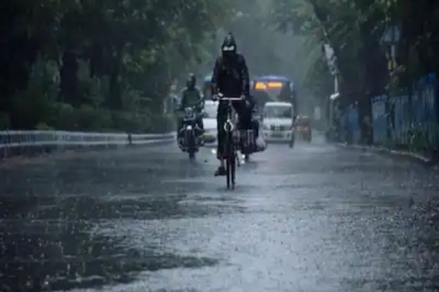 Delhi to Bihar Gujarat to Bengal severe heat and heatwave wreaked havoc in these 10 states there will be rain in these states IMD issued red alert