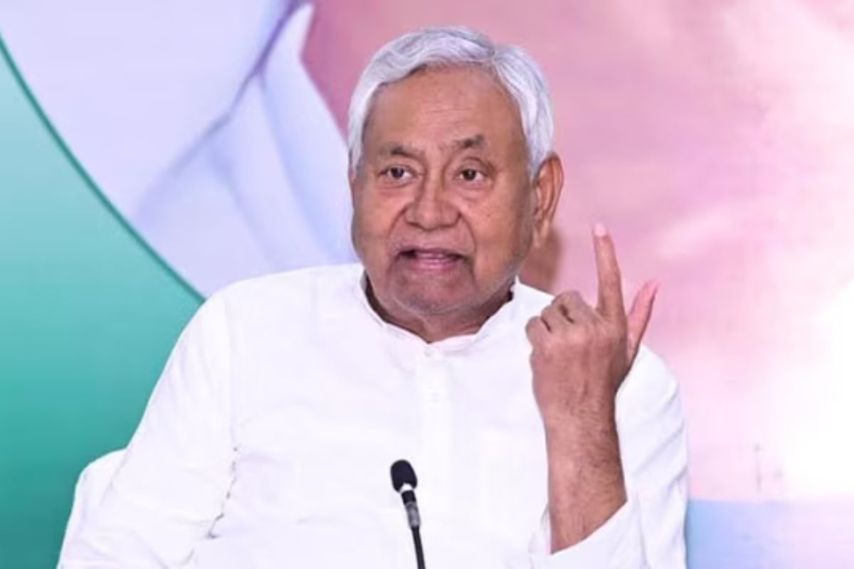 Bihar: अगले एक साल में 5 लाख लोगों नौकरी देंगे नीतीश कुमार, सुपौल की रैली में
किया ऐलान