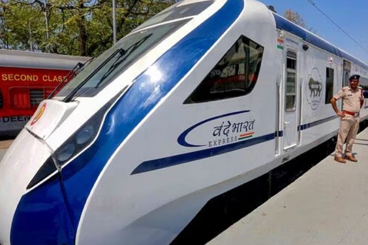 वंदे भारत एक्सप्रेस ट्रेन से भंग हो रहा है यात्रियों का मोह, जानें क्यूं - image