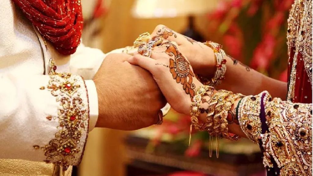 Hindu girl marries Muslim boy, High Court says it is not valid