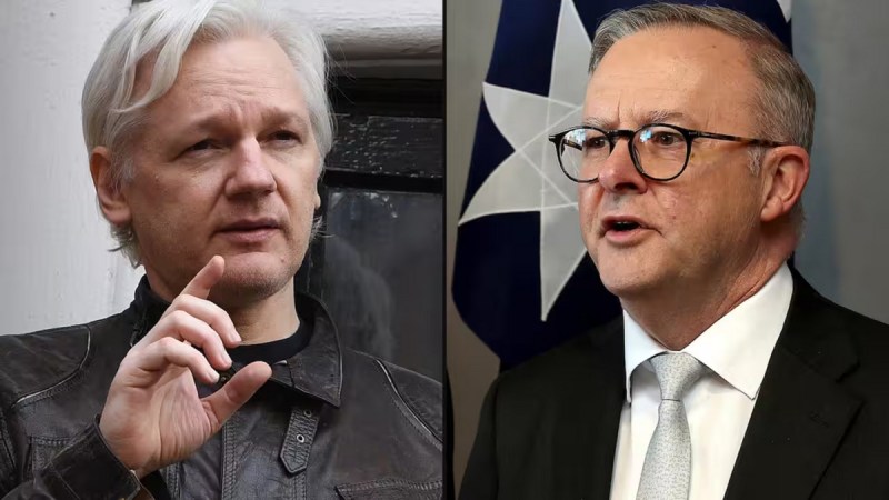 Anthony Albanese and Julian Assange