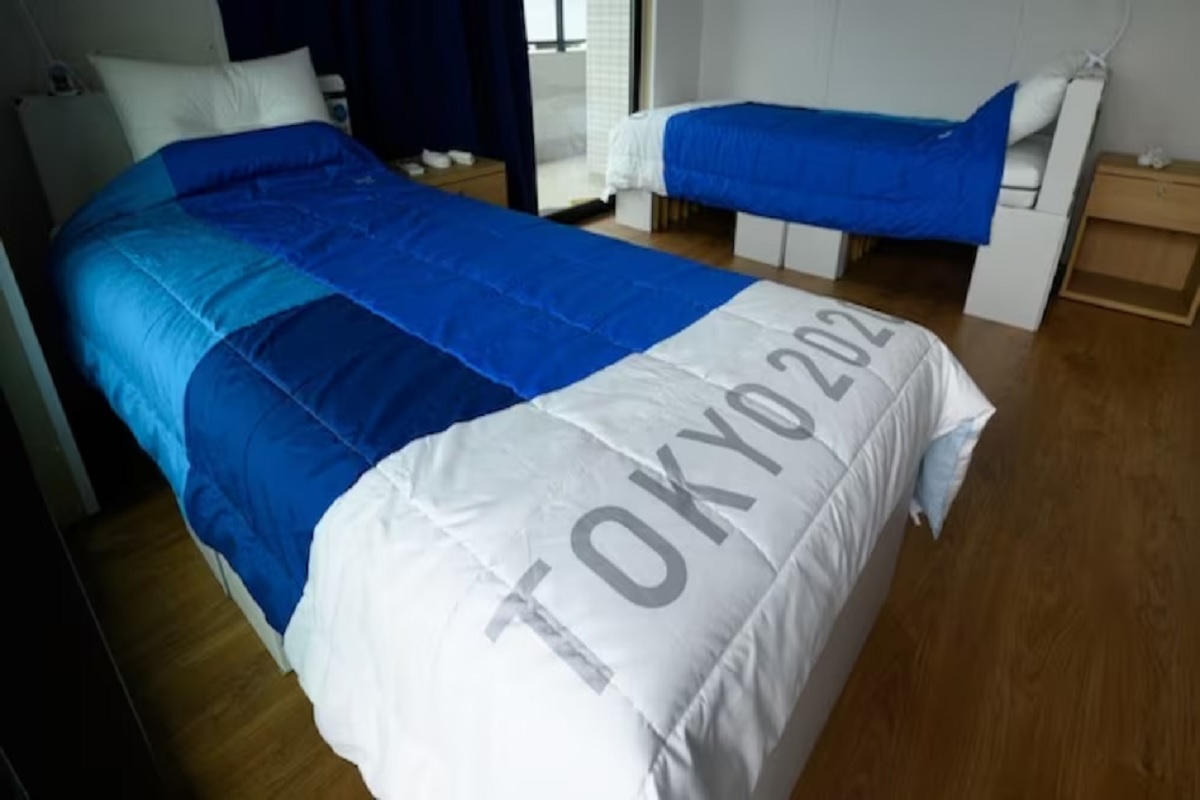 Paris olympic 2024: ख‍िलाड़‍ियों के कमरे में होंगे ‘एंटी-सेक्स’ बेड, बांटे
जाएंगे तीन लाख कंडोम, पढ़ें क्या है पूरा मामला - image