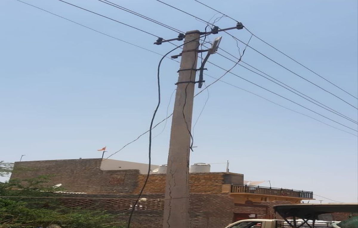 जैसलमेर में 25 जगहों पर पकड़ी बिजली चोरी, कनेक्शन काटे - image