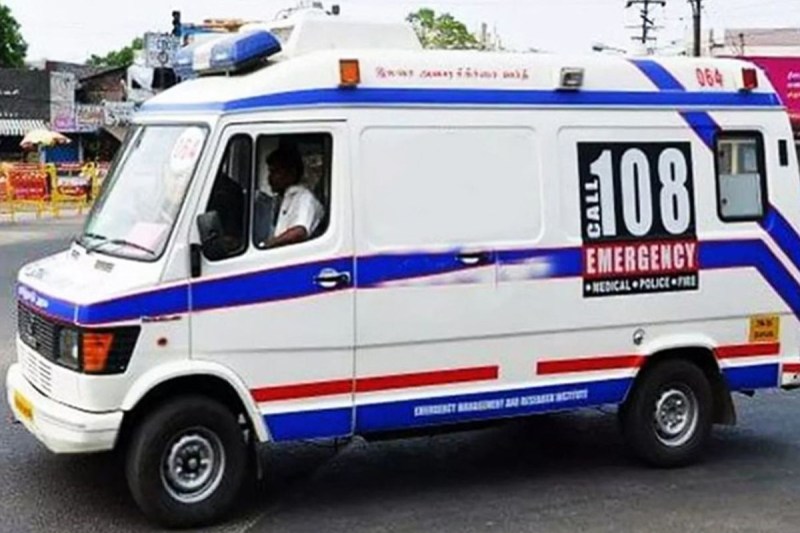 Baby girl born in 108 ambulance midway