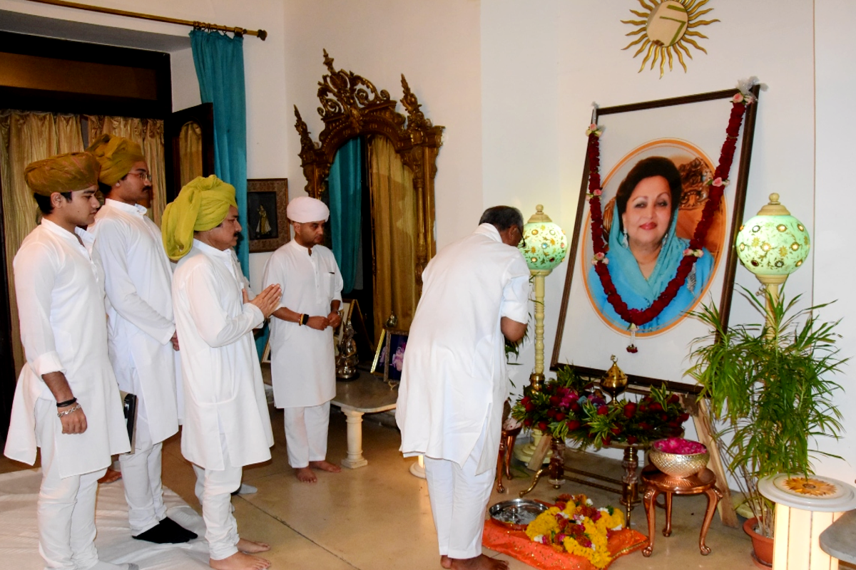 Tribute to Rajmata Madhavi Raje Scindia