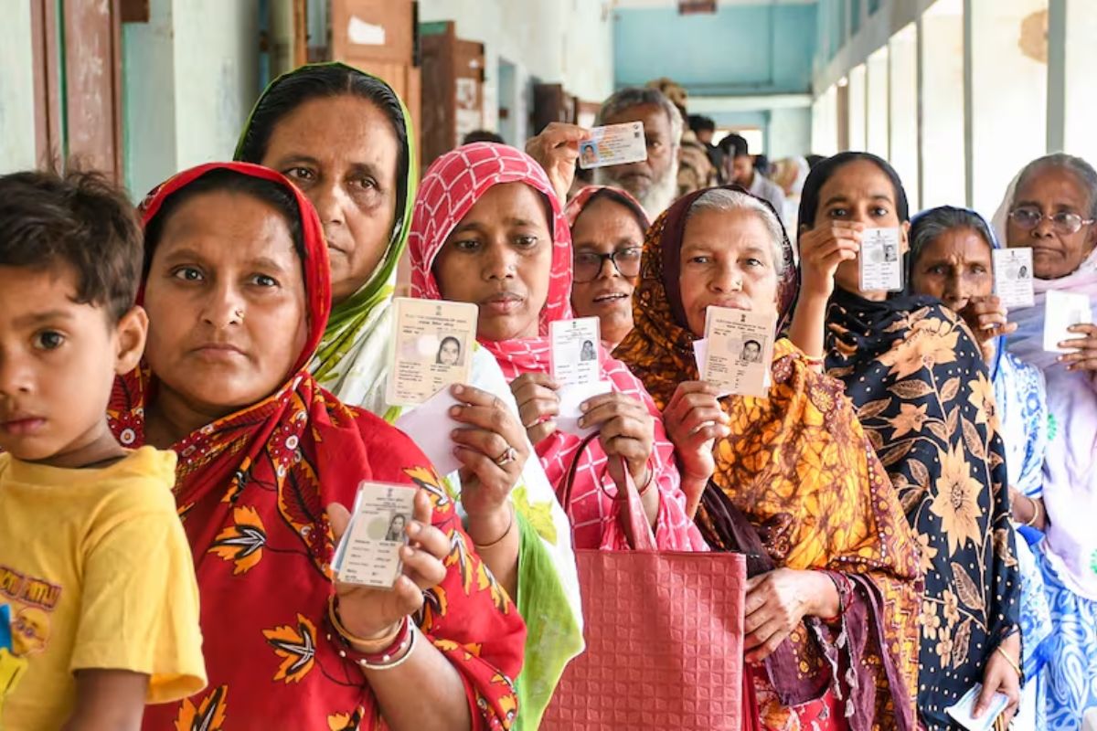 Lok Sabha Elections 2024: पांचवें चरण का मतदान समाप्त, अब तक 428 सीटों पर संपन्न
हुआ चुनाव - image