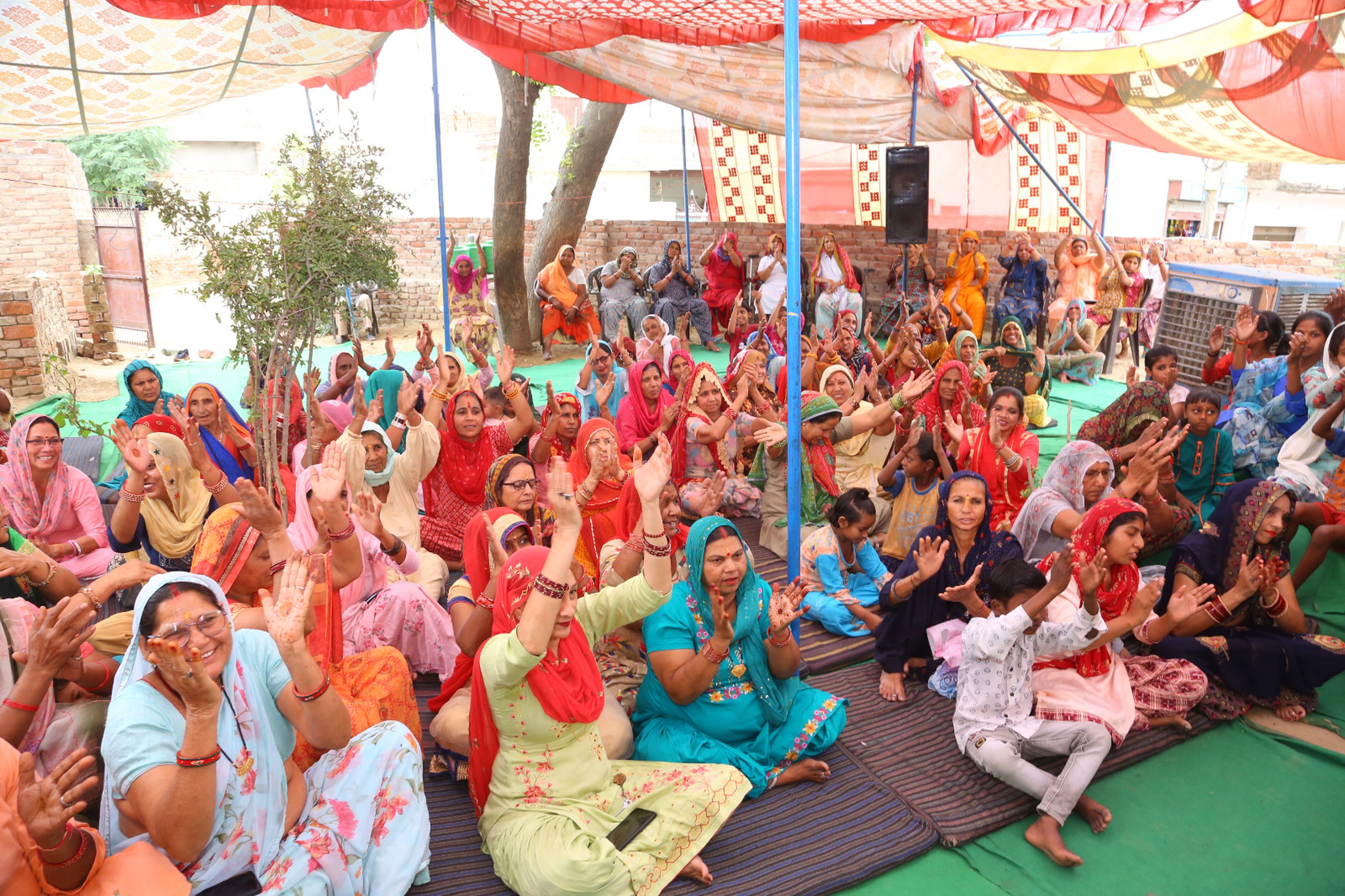 हनुमानगढ़ के नई खुंजा में आयोजित भागवत कथा में दिया ईश्वर भक्ति का संदेश