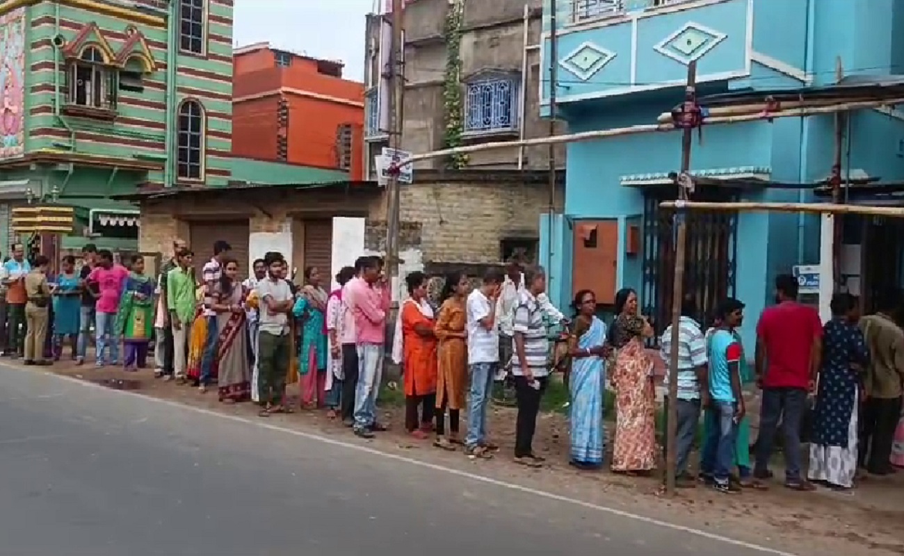 loksabha election : हुगली-आरामबाग के कई बूथों पर हिंसक घटनाएं घटी, जीत का दावा - image