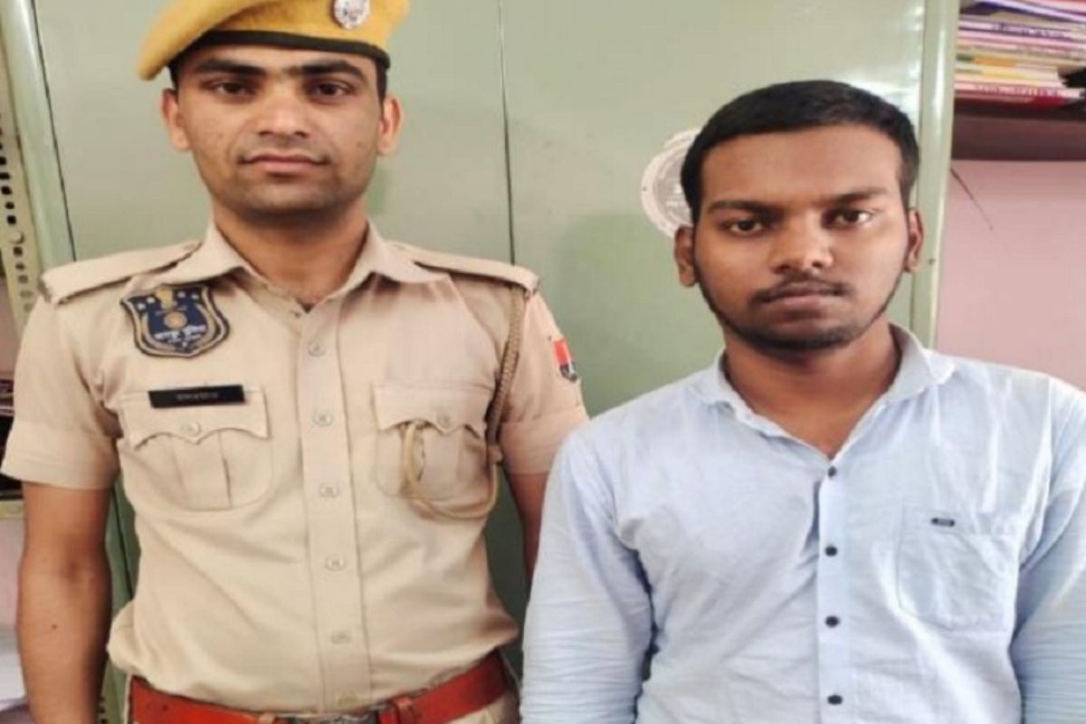 जयपुर एयरपोर्ट को बम से उड़ाने की धमकी देने वाला गिरफ्तार, आरोपी दो दिन के
रिमांड पर - image