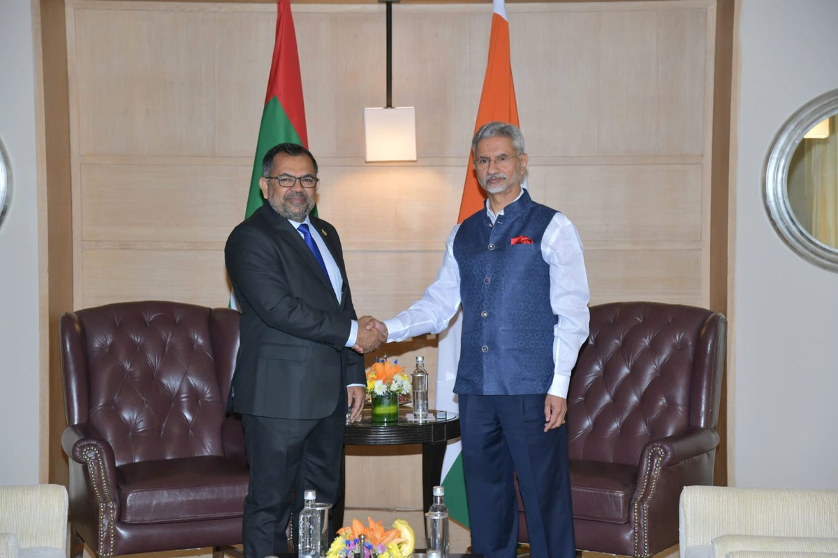 भारत के विदेश मंत्री जयशंकर से मिले मालदीव के विदेश मंत्री ज़मीर, दोनों देशों में
संबंधों को बढ़ाने पर हुई बात