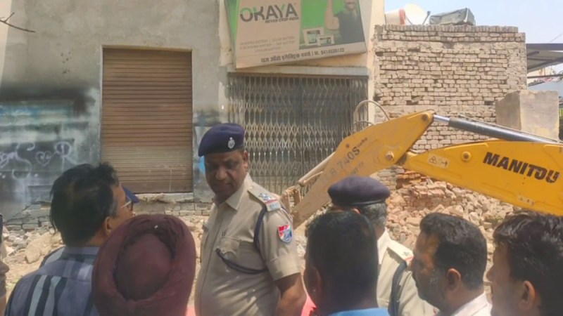 Railway administration removed encroachments from the station premises