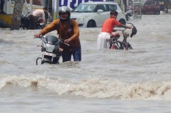 Rajasthan Monsoon Update: राजस्थान में कल से फिर रफ्तार पकड़ेगा मानसून, तीन दिन
इन जिलों में बारिश का अलर्ट - image