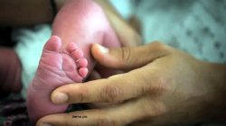 Newborn Baby : मेडिकल में दिया लड़के को जन्म, थमा दी लड़की, मचा हंगामा - image