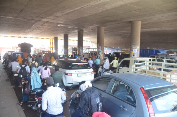 Due to this, the vehicles coming on the Ring Road had to struggle a lot to reach their destination