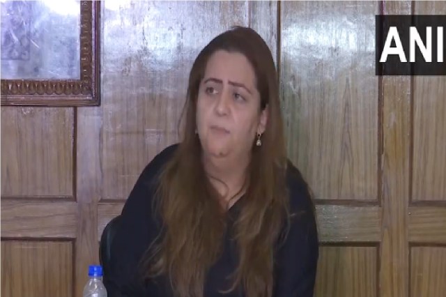 radhika kheda on press conference 